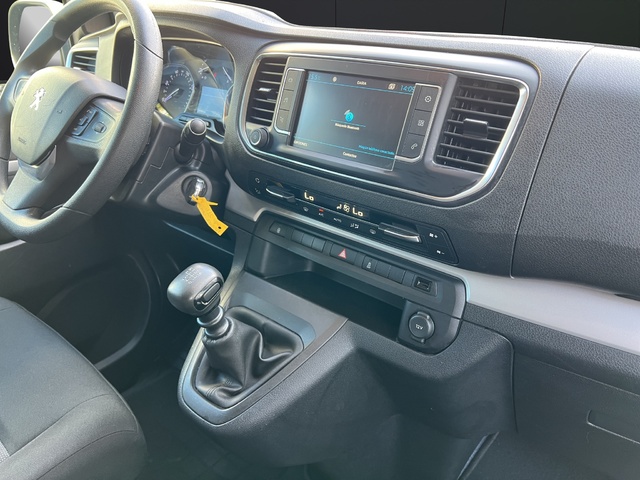 Peugeot Traveller 2.0 BlueHDi Business Standard 110 kW (150 CV)