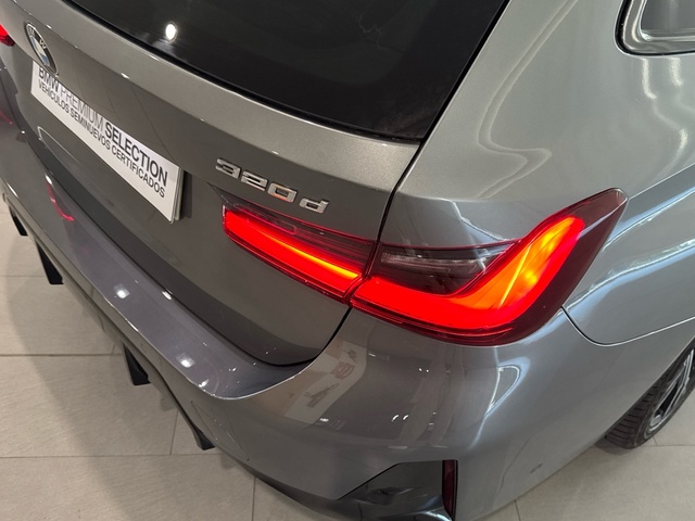 BMW Serie 3 320d Touring color Gris. Año 2025. 140KW(190CV). Diésel. En concesionario Motor Gorbea de Álava