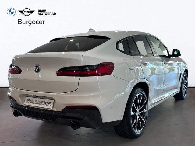 BMW X4 xDrive20d color Blanco. Año 2021. 140KW(190CV). Diésel. En concesionario Motor Gorbea de Álava