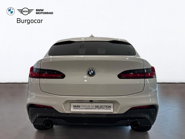 BMW X4 xDrive20d color Blanco. Año 2021. 140KW(190CV). Diésel. En concesionario Motor Gorbea de Álava