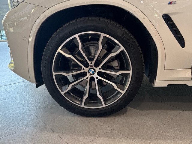 BMW X4 xDrive20d color Blanco. Año 2021. 140KW(190CV). Diésel. En concesionario Motor Gorbea de Álava