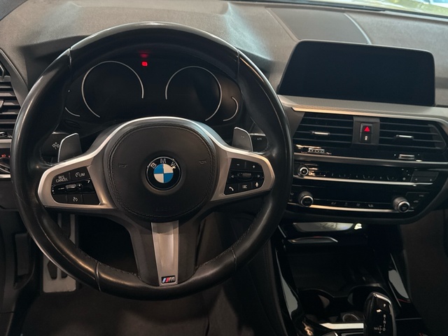 BMW X4 xDrive20d color Blanco. Año 2021. 140KW(190CV). Diésel. En concesionario Motor Gorbea de Álava