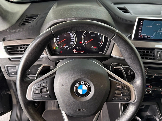 BMW X1 sDrive18d color Gris. Año 2021. 110KW(150CV). Diésel. En concesionario Triocar Gijón (Bmw y Mini) de Asturias