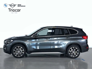 Fotos de BMW X1 sDrive18d color Gris. Año 2021. 110KW(150CV). Diésel. En concesionario Triocar Gijón (Bmw y Mini) de Asturias