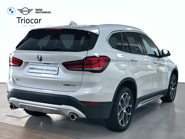 BMW X1 sDrive18d color Blanco. Año 2021. 110KW(150CV). Diésel. En concesionario Triocar Gijón (Bmw y Mini) de Asturias