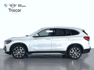 Fotos de BMW X1 sDrive18d color Blanco. Año 2021. 110KW(150CV). Diésel. En concesionario Triocar Gijón (Bmw y Mini) de Asturias