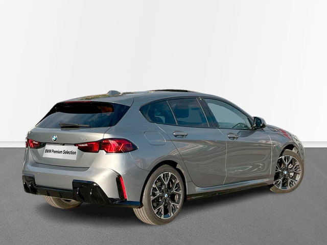 BMW Serie 1 120i color Gris. Año 2025. 125KW(170CV). Gasolina. En concesionario MURCIA PREMIUM S.L. JUAN CARLOS I de Murcia