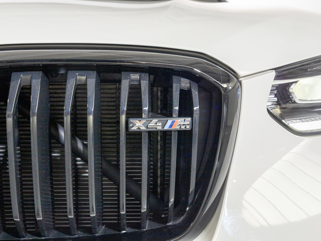 BMW M X4 M color Blanco. Año 2025. 375KW(510CV). Gasolina. En concesionario Oliva Motor Girona de Girona