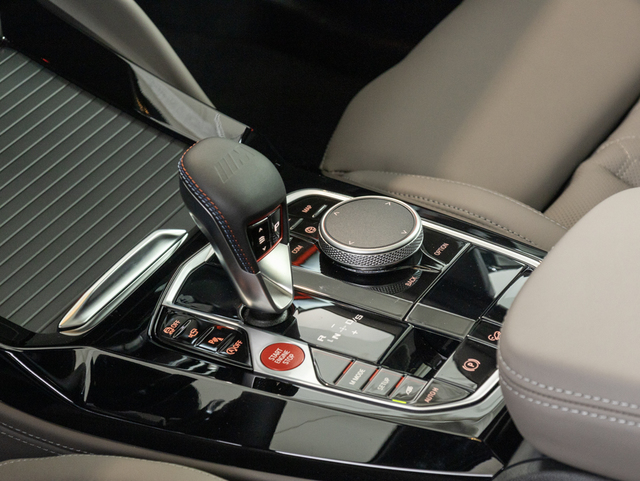 BMW M X4 M color Blanco. Año 2025. 375KW(510CV). Gasolina. En concesionario Oliva Motor Girona de Girona