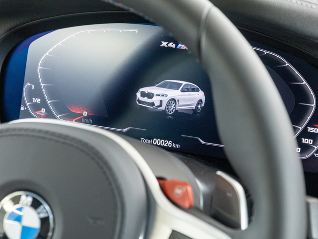 BMW M X4 M color Blanco. Año 2025. 375KW(510CV). Gasolina. En concesionario Oliva Motor Girona de Girona