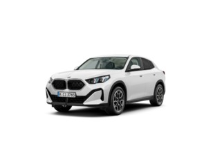 Fotos de BMW X2 sDrive20d color Blanco. Año 2025. 120KW(163CV). Diésel. En concesionario Movitransa Cars Cádiz de Cádiz