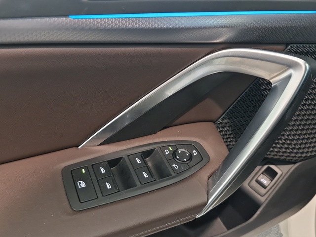 BMW X1 sDrive20d color Blanco. Año 2024. 120KW(163CV). Diésel. En concesionario Movitransa Cars Huelva de Huelva