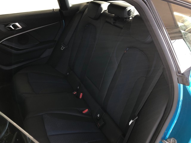 BMW Serie 2 218d Gran Coupe color Azul. Año 2022. 110KW(150CV). Diésel. En concesionario Vehinter Getafe de Madrid