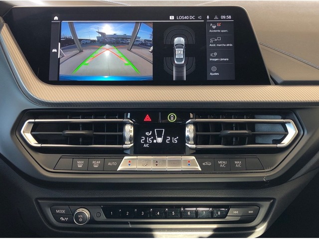 BMW Serie 2 218d Gran Coupe color Azul. Año 2022. 110KW(150CV). Diésel. En concesionario Vehinter Getafe de Madrid