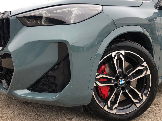 BMW X1 sDrive20d color Verde. Año 2024. 120KW(163CV). Diésel. En concesionario Vehinter Getafe de Madrid