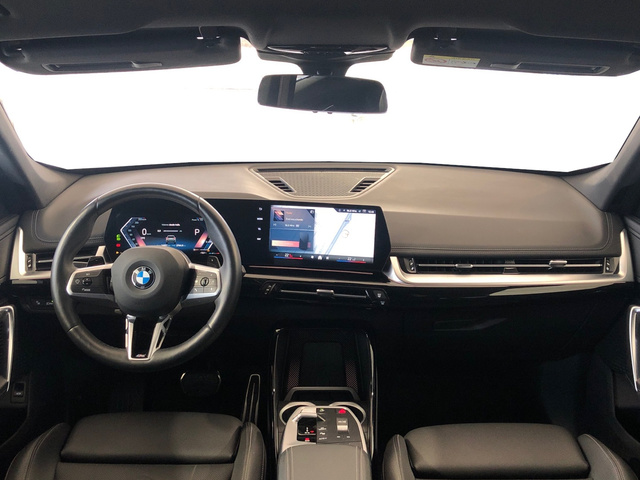 BMW X1 sDrive20d color Verde. Año 2024. 120KW(163CV). Diésel. En concesionario Vehinter Getafe de Madrid