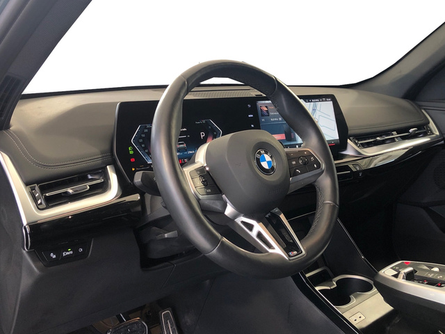 BMW X1 sDrive20d color Verde. Año 2024. 120KW(163CV). Diésel. En concesionario Vehinter Getafe de Madrid