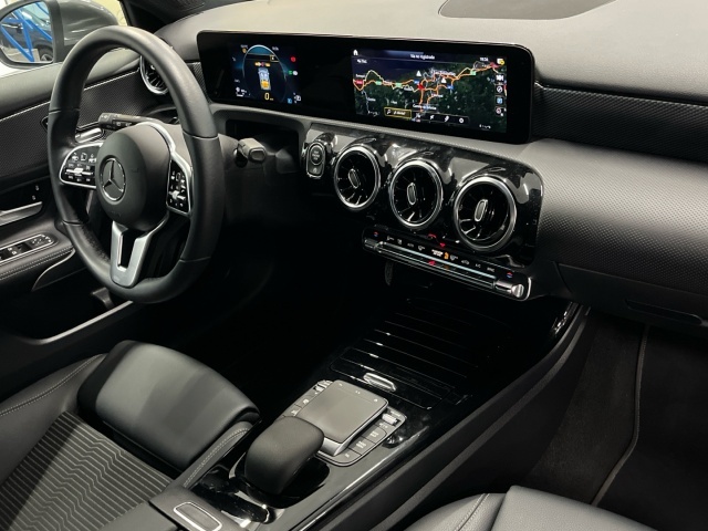 Mercedes-Benz Clase A 200 120 kW (163 CV)
