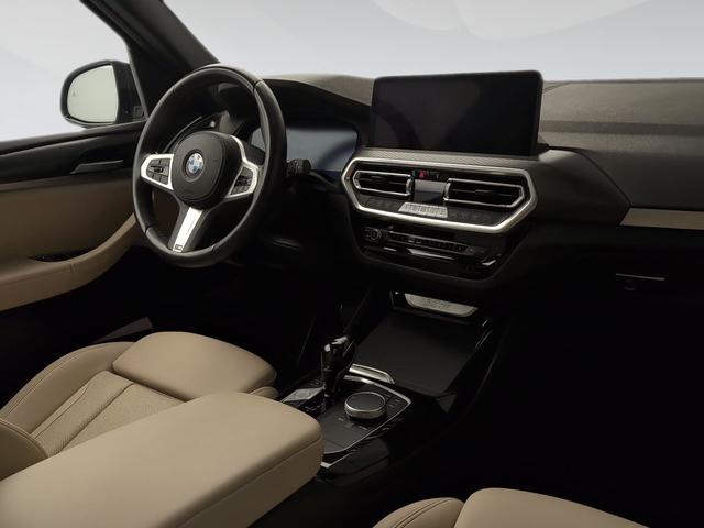 BMW X3 xDrive20d color Gris. Año 2024. 140KW(190CV). Diésel. En concesionario Automotor Premium Viso - Málaga de Málaga