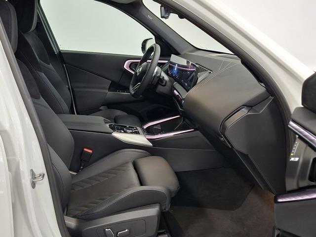 BMW X3 xDrive20d color Blanco. Año 2024. 145KW(197CV). Diésel. En concesionario Automoviles Bertolin S.L. de Valencia