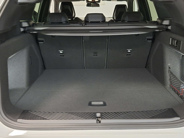 BMW X3 xDrive20d color Blanco. Año 2024. 145KW(197CV). Diésel. En concesionario Automoviles Bertolin S.L. de Valencia