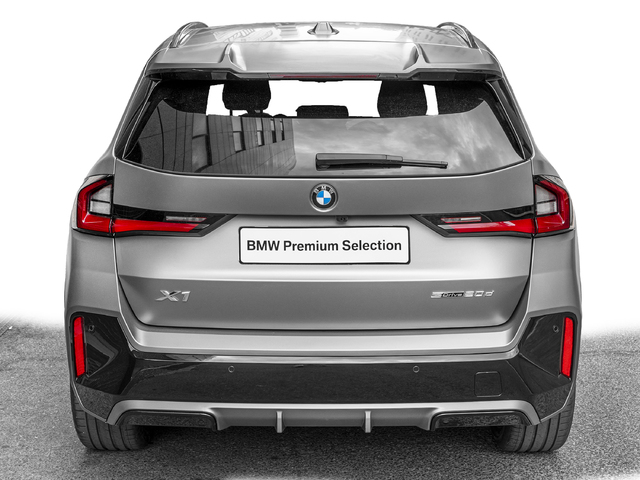 BMW X1 sDrive20d color Gris Plata. Año 2024. 120KW(163CV). Diésel. En concesionario Caetano Cuzco, Salvatierra de Madrid