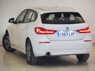 BMW Serie 1 116d color Blanco. Año 2021. 85KW(116CV). Diésel. 