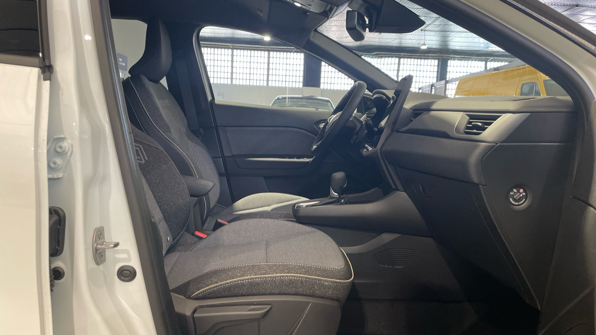 Renault Captur E-Tech Híbrido - 13