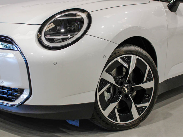 fotoG 5 del MINI MINI Cooper E 135 kW (184 CV) 184cv Eléctrico del 2025 en Barcelona