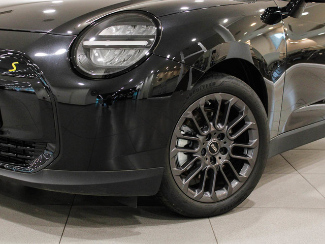 fotoG 5 del MINI MINI Cooper SE 160 kW (218 CV) 218cv Eléctrico del 2025 en Barcelona