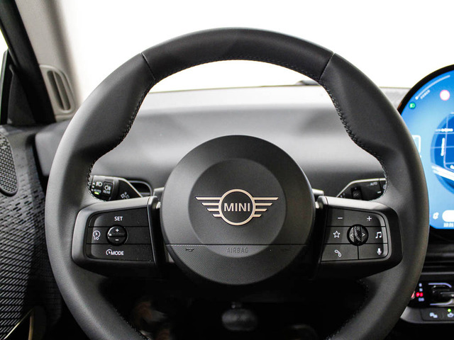 fotoG 13 del MINI MINI Cooper SE 160 kW (218 CV) 218cv Eléctrico del 2025 en Barcelona