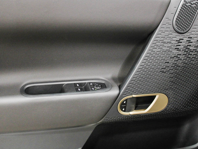 fotoG 16 del MINI MINI Cooper SE 160 kW (218 CV) 218cv Eléctrico del 2025 en Barcelona