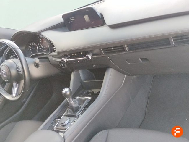 Foto 21 Mazda Mazda 3 2.0 SKYACTIV-G Zenith 89 kW (122 CV)