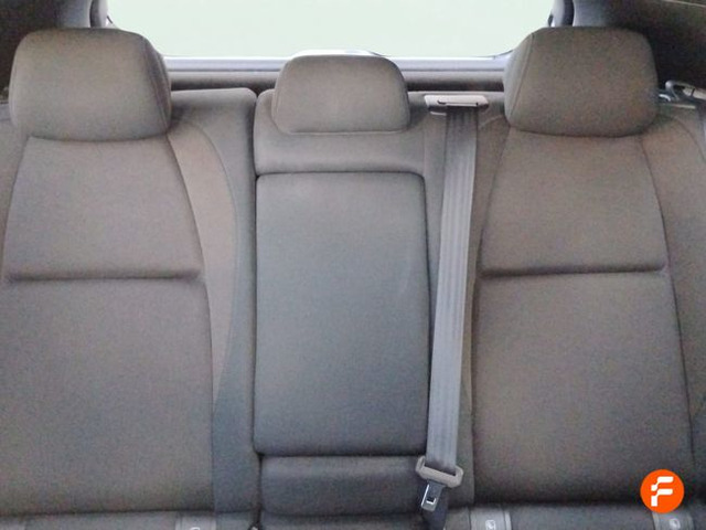 Foto 22 Mazda Mazda 3 2.0 SKYACTIV-G Zenith 89 kW (122 CV)