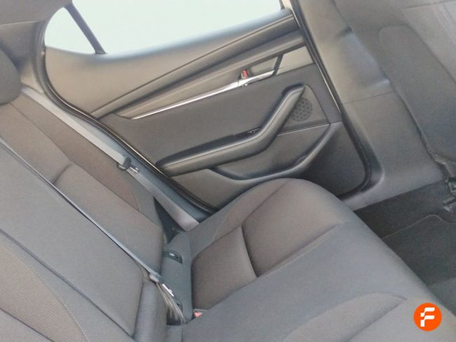 Foto 23 Mazda Mazda 3 2.0 SKYACTIV-G Zenith 89 kW (122 CV)