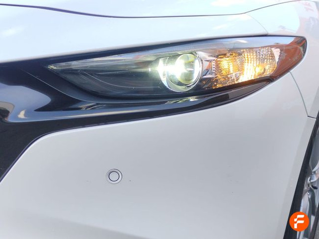 Foto 25 Mazda Mazda 3 2.0 SKYACTIV-G Zenith 89 kW (122 CV)