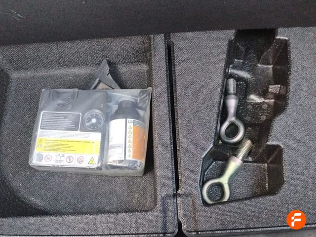 Foto 30 Mazda Mazda 3 2.0 SKYACTIV-G Zenith 89 kW (122 CV)