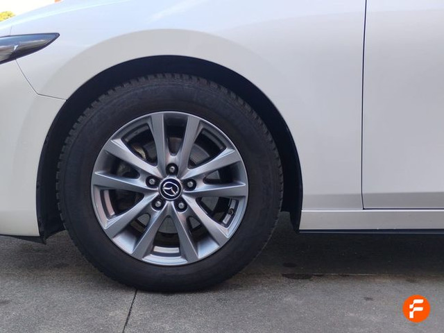 Foto 31 Mazda Mazda 3 2.0 SKYACTIV-G Zenith 89 kW (122 CV)