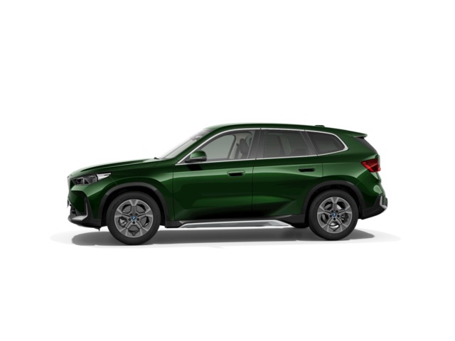 BMW iX1 xDrive30 color Verde. Año 2025. 230KW(313CV). Eléctrico. En concesionario BMW Marcos Automoción de Valencia