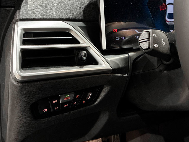 BMW i4 eDrive35 color Blanco. Año 2025. 210KW(286CV). Eléctrico. En concesionario BMW Marcos Automoción de Valencia