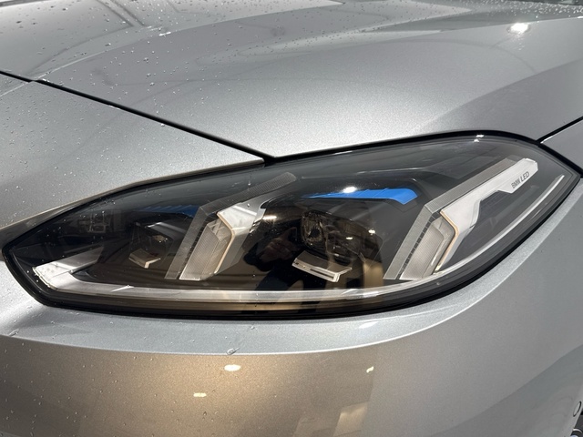 BMW Serie 1 120d color Gris. Año 2024. 120KW(163CV). Diésel. En concesionario Auto Premier, S.A. - MADRID de Madrid