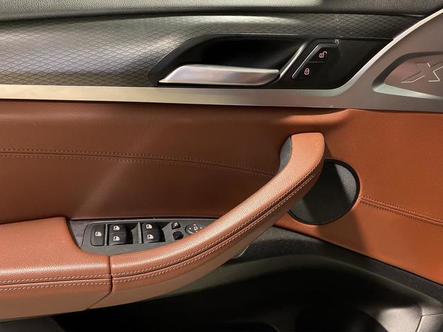 BMW X4 xDrive20d color Blanco. Año 2021. 140KW(190CV). Diésel. En concesionario Hispamovil, Orihuela de Alicante