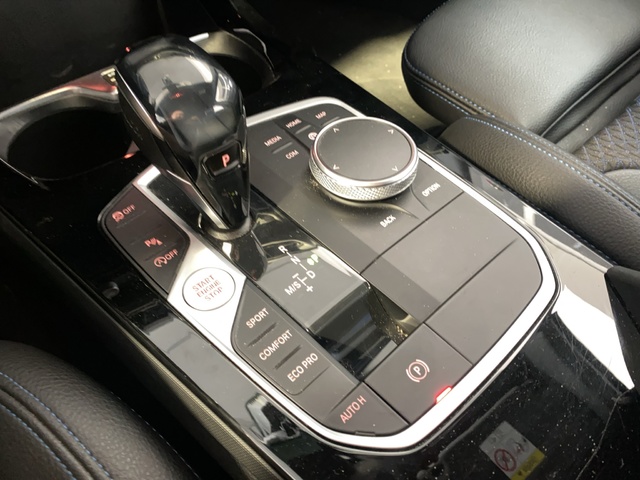 BMW Serie 1 120d color Rojo. Año 2021. 140KW(190CV). Diésel. En concesionario Hispamovil Elche de Alicante