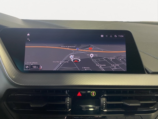 BMW Serie 1 120d color Rojo. Año 2021. 140KW(190CV). Diésel. En concesionario Hispamovil Elche de Alicante