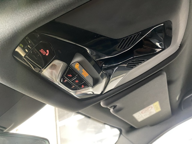 BMW Serie 1 120d color Rojo. Año 2021. 140KW(190CV). Diésel. En concesionario Hispamovil Elche de Alicante