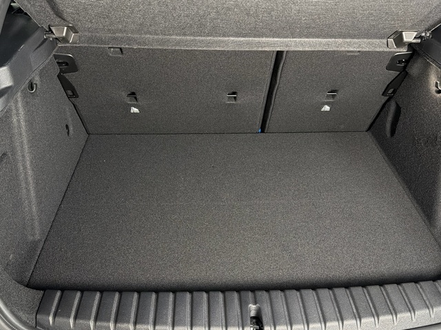 BMW Serie 1 118d color Azul. Año 2024. 110KW(150CV). Diésel. En concesionario Triocar Gijón (Bmw y Mini) de Asturias