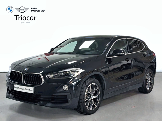 BMW X2 sDrive18d color Negro. Año 2020. 110KW(150CV). Diésel. En concesionario Triocar Gijón (Bmw y Mini) de Asturias
