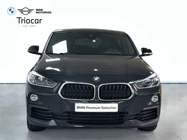 BMW X2 sDrive18d color Negro. Año 2020. 110KW(150CV). Diésel. En concesionario Triocar Gijón (Bmw y Mini) de Asturias