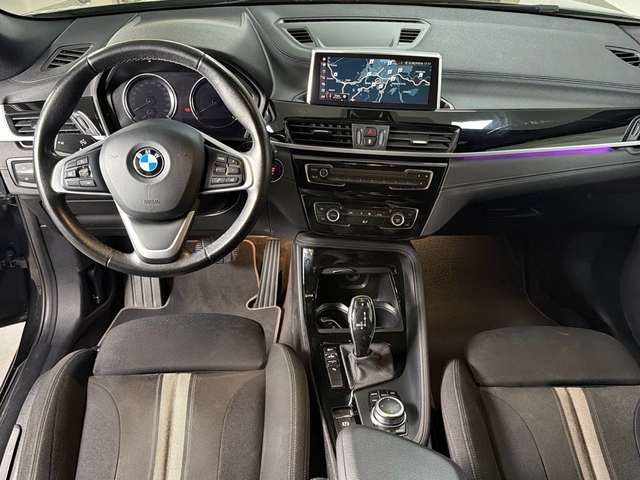 BMW X2 sDrive18d color Negro. Año 2020. 110KW(150CV). Diésel. En concesionario Triocar Gijón (Bmw y Mini) de Asturias