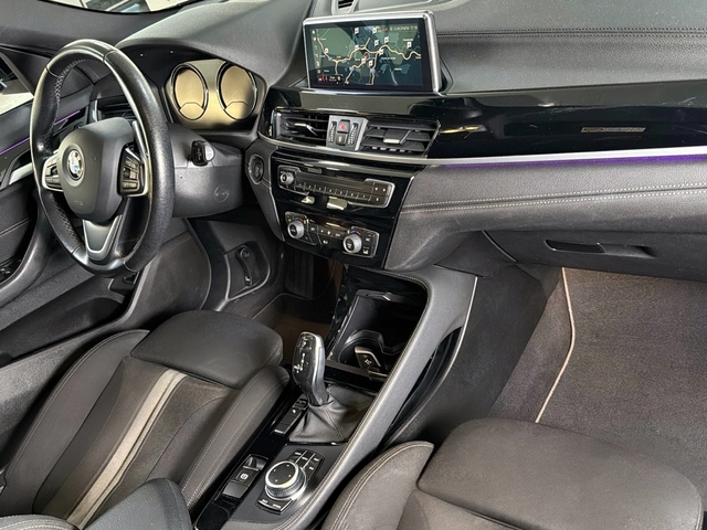 BMW X2 sDrive18d color Negro. Año 2020. 110KW(150CV). Diésel. En concesionario Triocar Gijón (Bmw y Mini) de Asturias